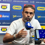 Artur Jorge revela conversa com Pedrinho e cita necessidade no elenco do Cruzeiro