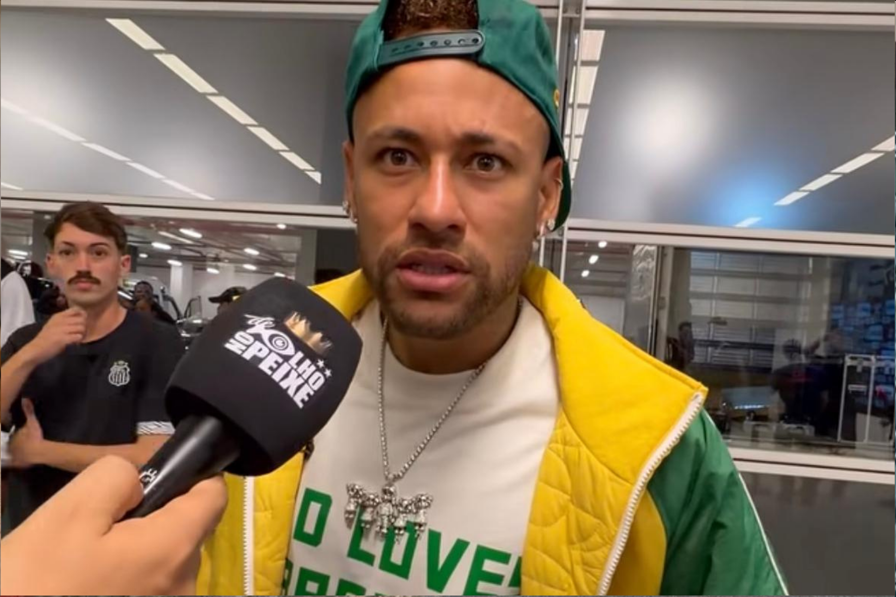 Vai sair? Neymar tem reação inusitada ao ser perguntado sobre futuro no Santos