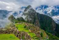 Turista tropeça, cai em abismo de 500m e morre em trilha histórica em Machu Picchu, no Peru