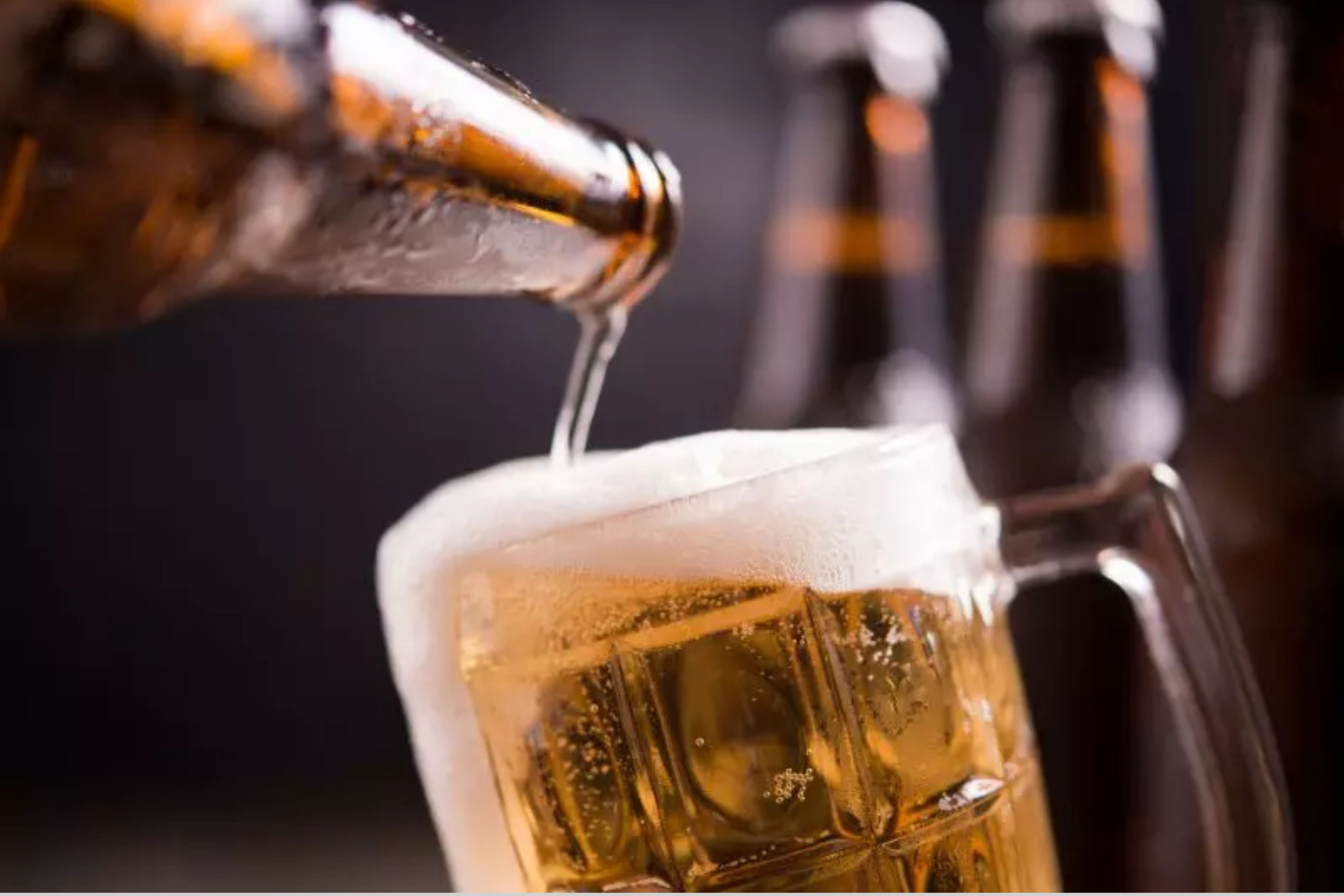Cerveja está mais cara? Preços em BH subiram quase 60% desde a última Copa do Mundo
