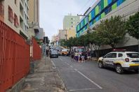 Corpo de homem é encontrado próximo ao de mulher morta a tiros em avenida de BH