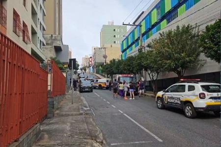 Corpo de homem é encontrado próximo ao de mulher morta a tiro em avenida de BH