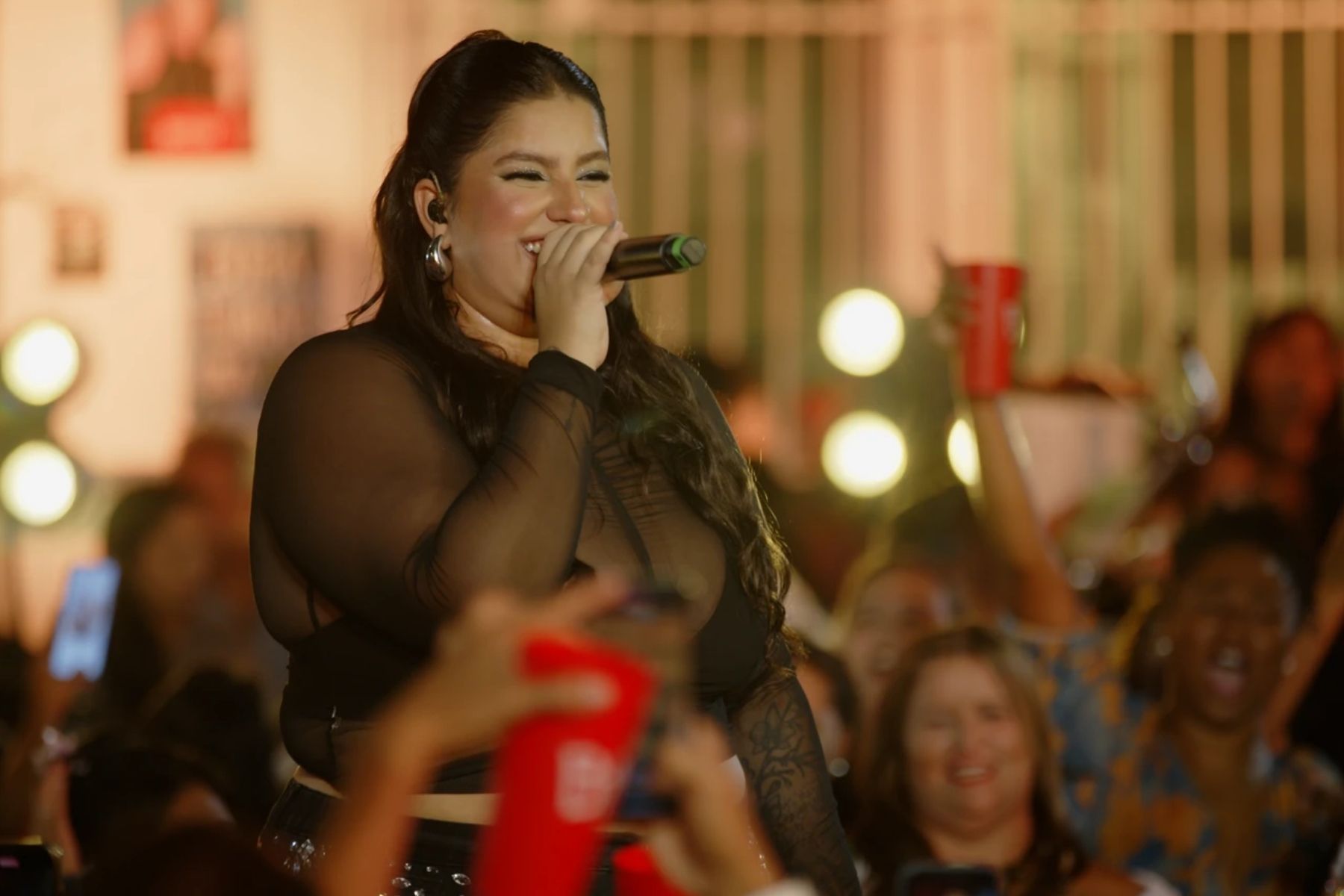 Quem é Bruna Lipiani? Cantora citada em denúncia do MP por show de R$ 100 mil em MG