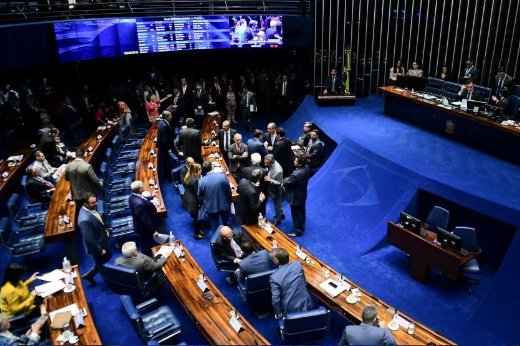 Governo prepara força-tarefa para aprovar PEC do fim da escala 6x1 no Senado
