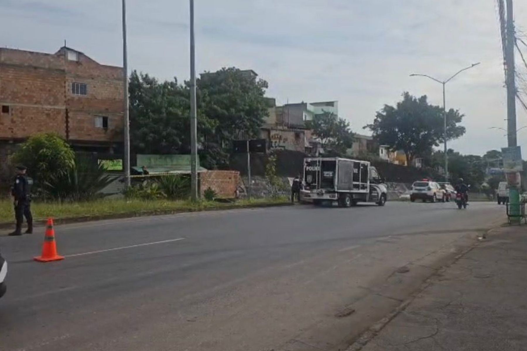 Corpo de homem morto com golpe de faca é encontrado na MG-020