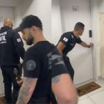 Homem é preso em Contagem suspeito de divulgar falsa vaquinha para criança com doença rara