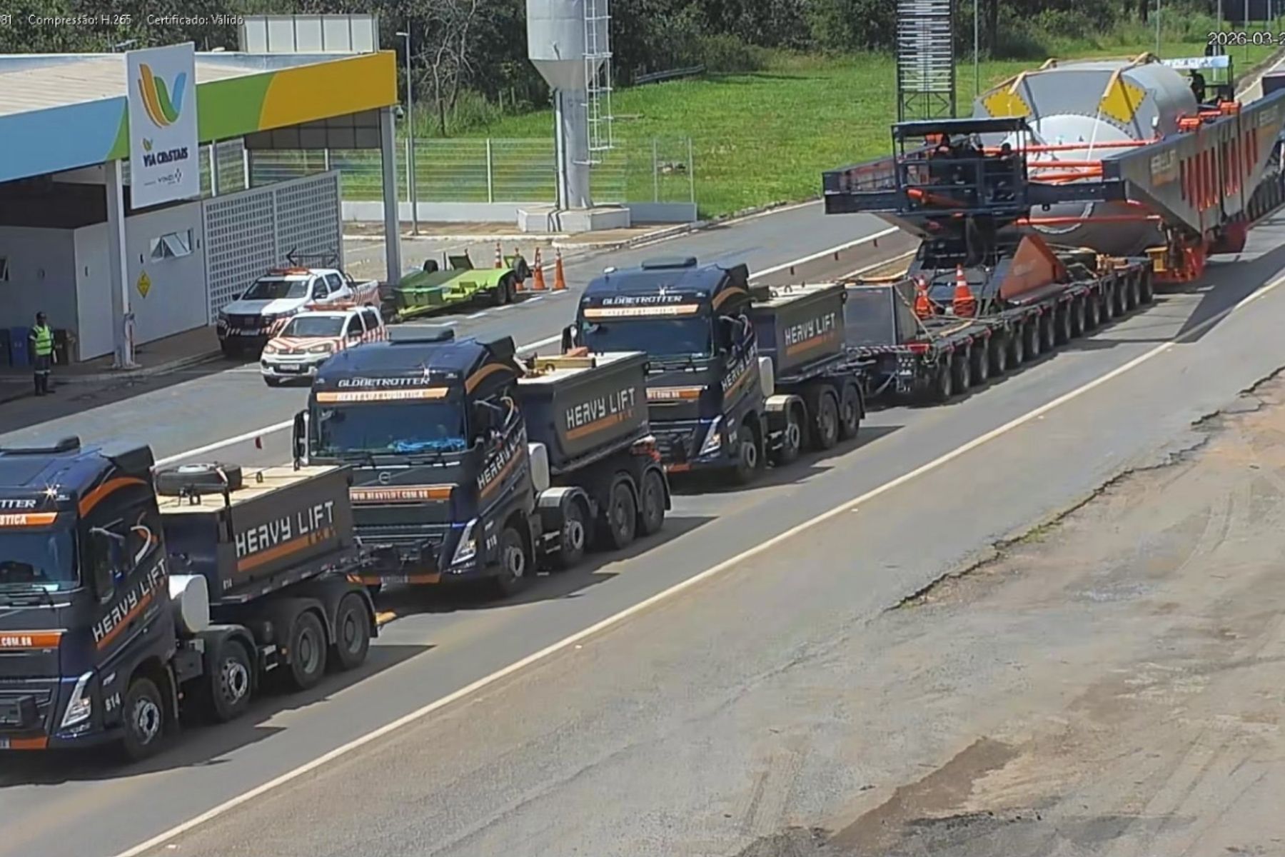 Gigantes das estradas: como é feito o transporte de cargas especiais?