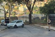 Viatura da PM bate em carro durante perseguição policial na região Oeste de BH