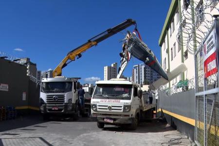 Queda de avião em BH: Cenipa retira destroços para liberação do prédio