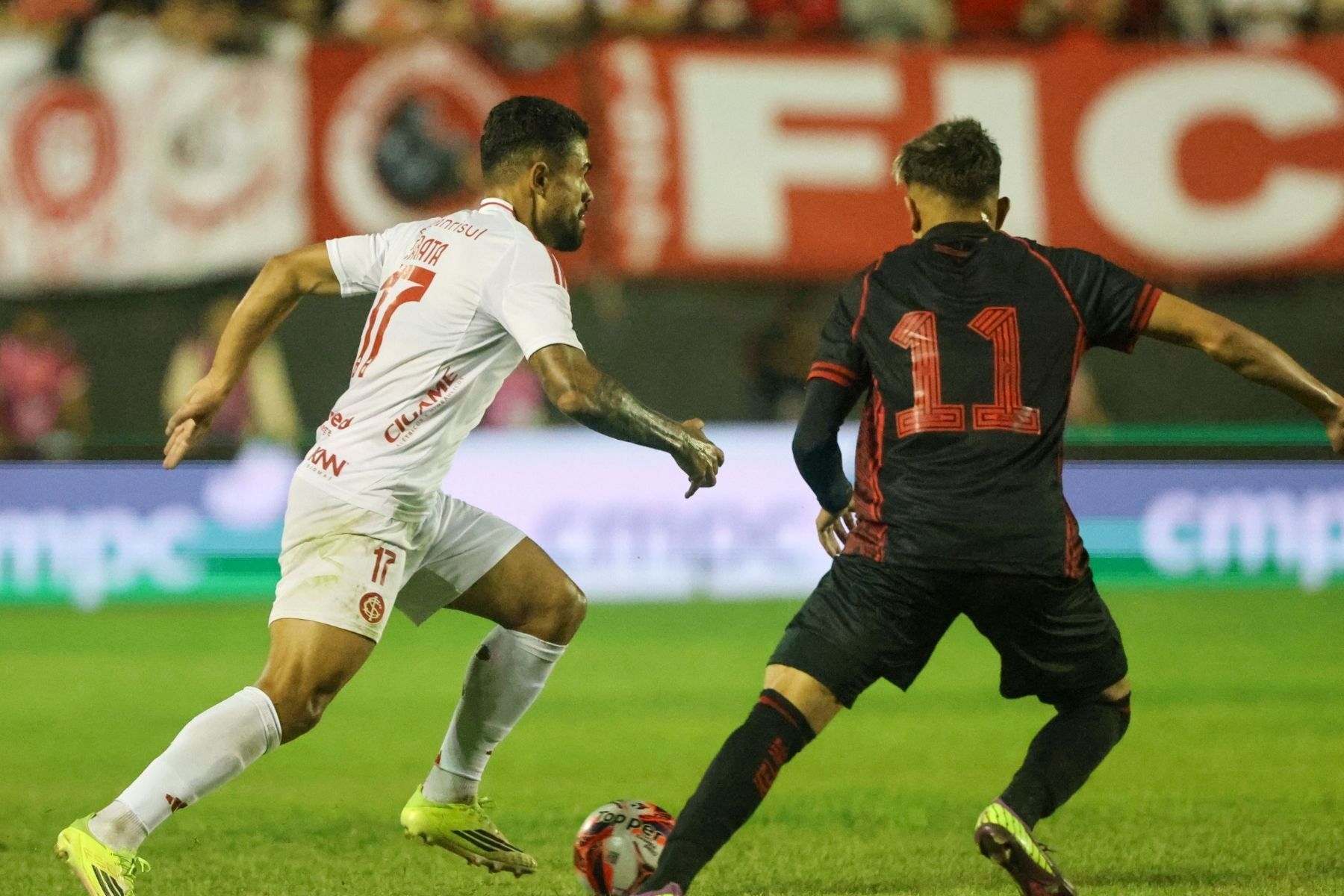 Borré marca no fim, Inter vira contra o Brasil de Pelotas e conquista Recopa Gaúcha