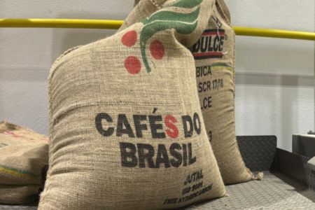 Café mais barato: safra recorde promete nova queda no preço, afirmam ABIC e Sindicafé-MG