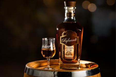 Cachaça de SC supera Minas e é eleita a melhor do Brasil no Ranking da Cúpula
