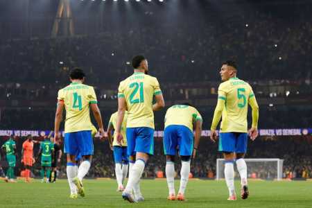 Matheus Cunha e Casemiro, do Brasil, jogam na Premier League