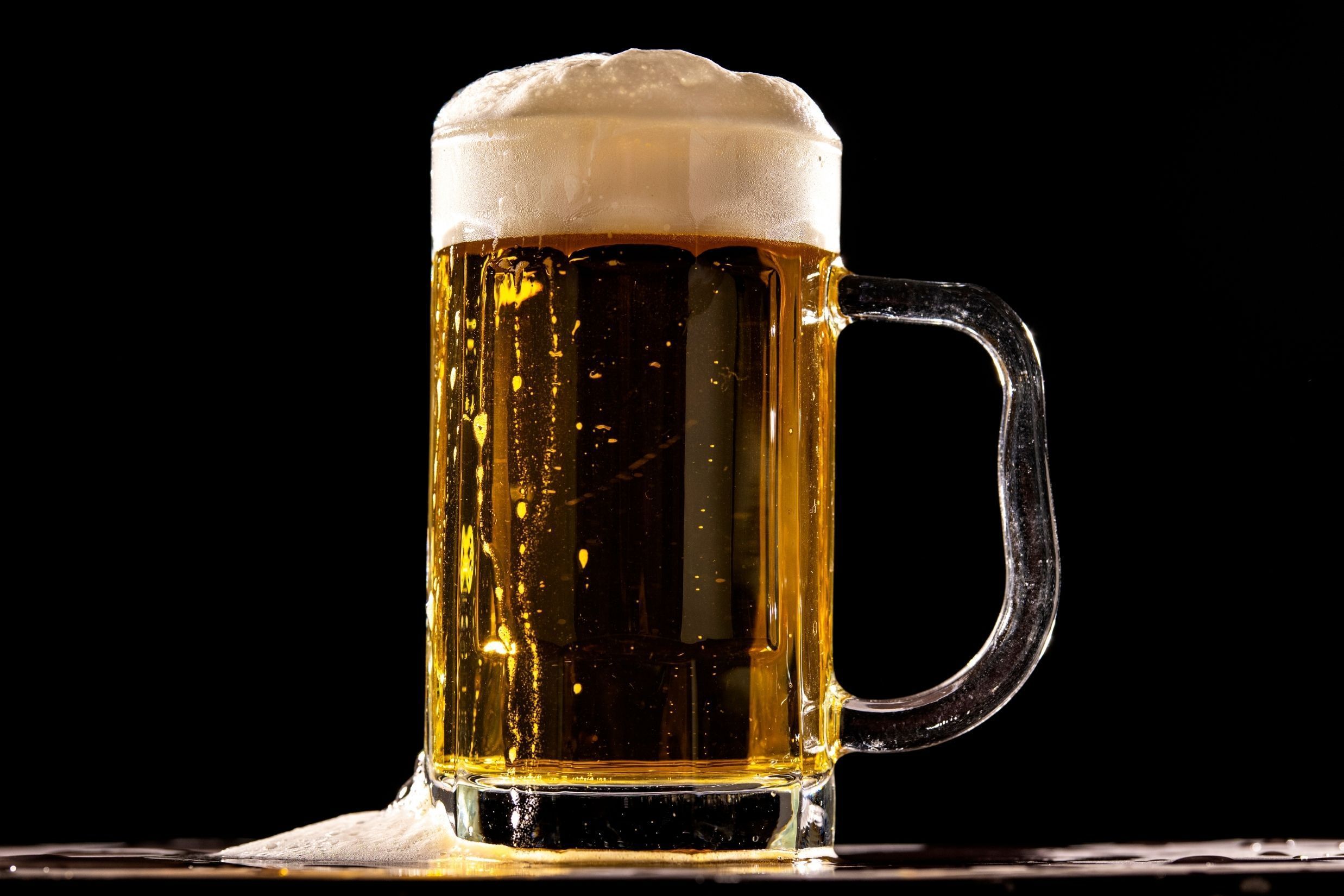 Cerveja brasileira valoriza no exterior e exportações batem recorde de US$ 218 milhões
