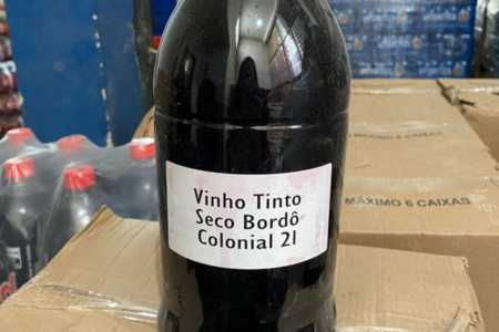 MAPA e PC apreendem 8,4 mil vinhos falsificados e cervejas adulteradas no PR