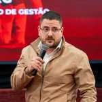 Vice do Inter abre o jogo sobre reforços, despista eleição e garante salários em dia