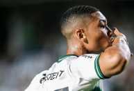 Atacante retorna ao Coritiba após empréstimo a clube europeu e terá futuro definido