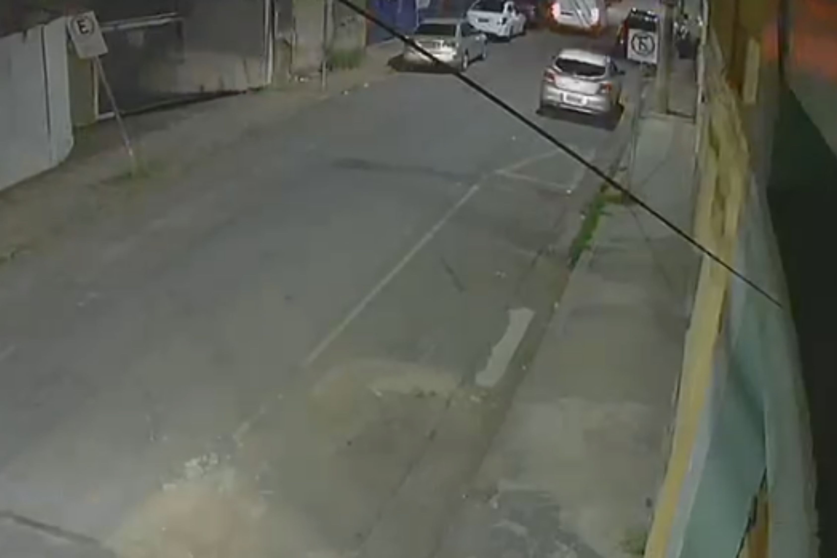 Polícia prende um dos suspeitos de matar homem a pauladas em BH; veja vídeo