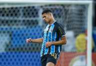 Grêmio informa lesão de joia da base que virou titular com Luís Castro