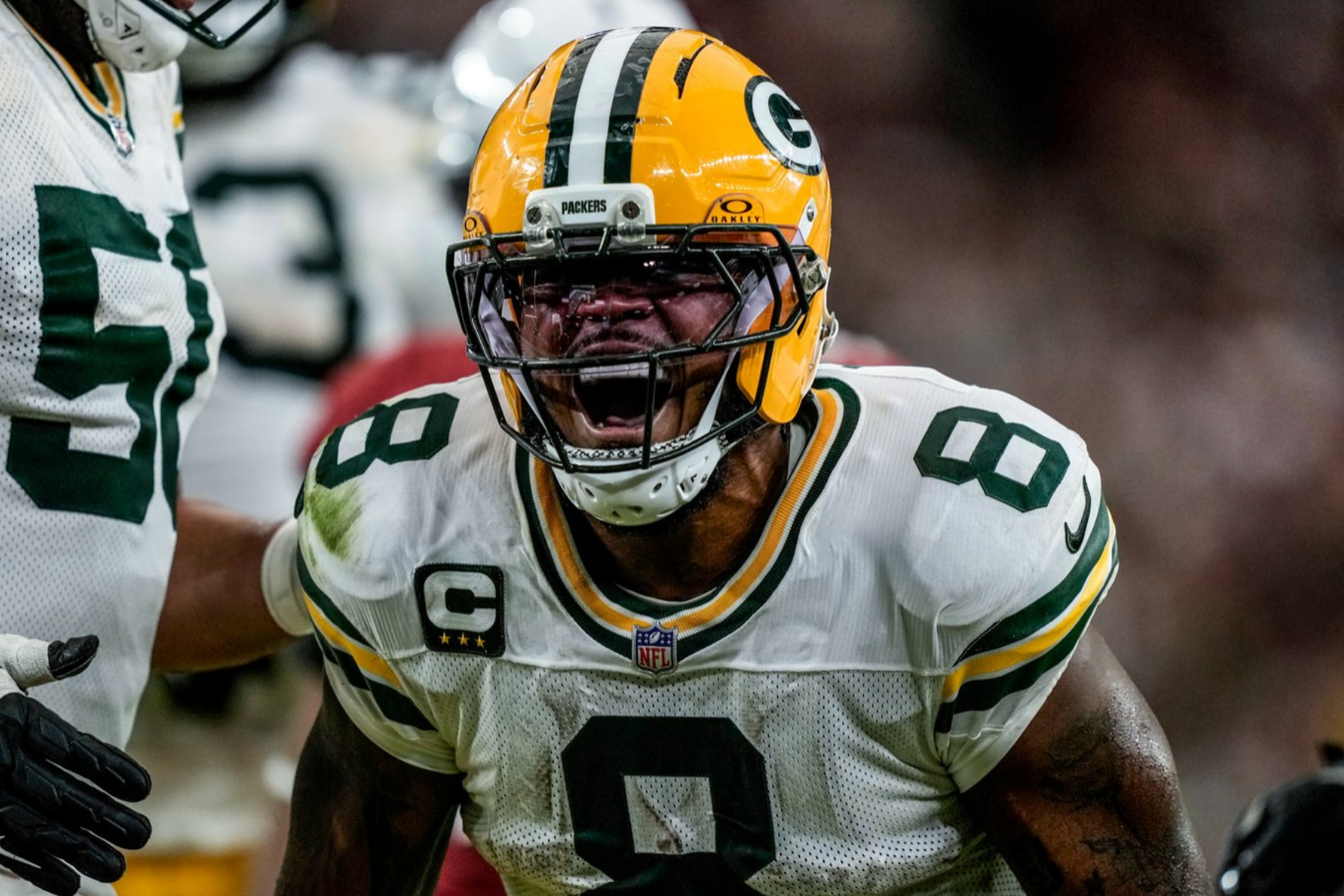 Astro da NFL é preso nos EUA por acusações de violência doméstica