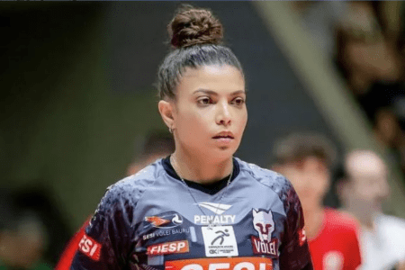 Leia atuou pelo Bauru na última temporada da carreira