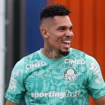 Paulinho abre o coração após volta oficial ao Palmeiras: 'Emocionante'