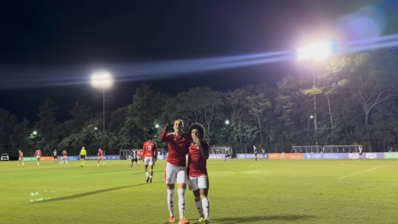 Internacional vence Botafogo e se aproxima dos líderes do Brasileirão Feminino