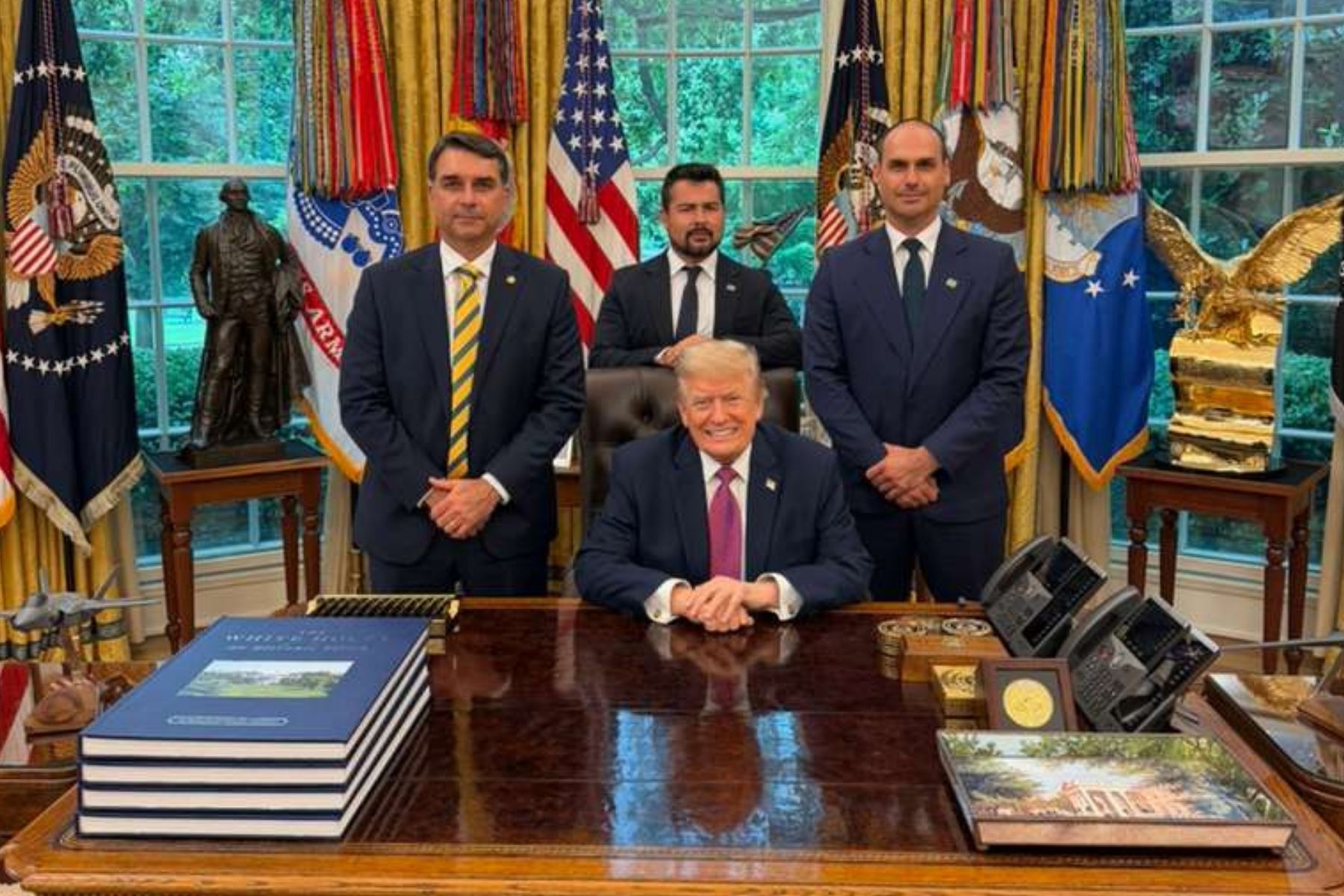 Flávio cita 'cordialidade' e diz que Trump perguntou sobre Jair Bolsonaro em encontro nos EUA