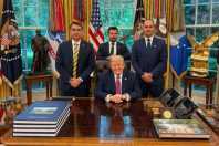 Tarifaço, facções e terras raras: o que Flávio diz ter discutido com Trump