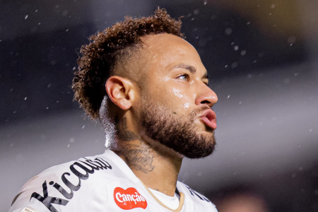 Neymar, atacante do Santos, está na pré-lista da Seleção Brasileira