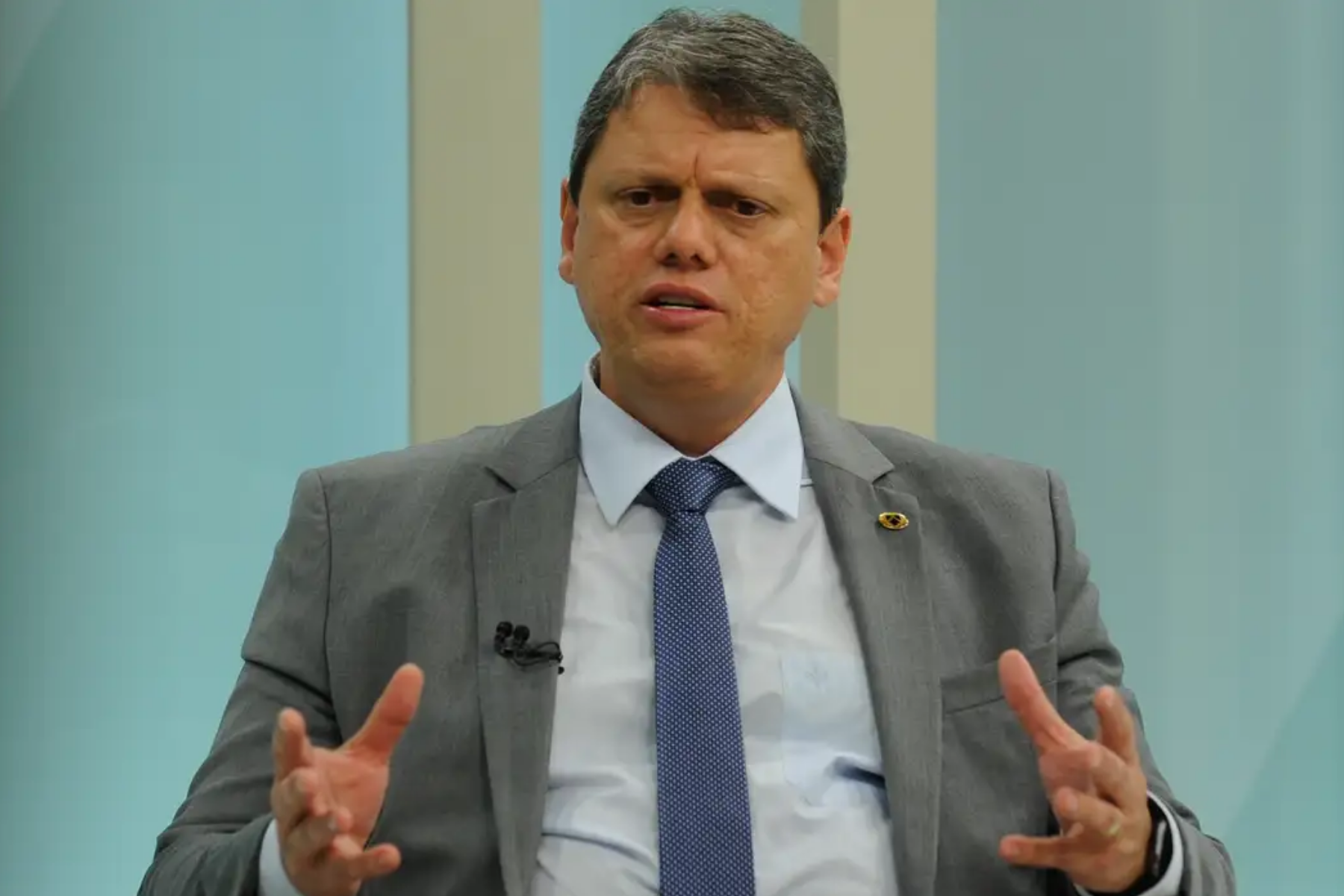 Em busca da reeleição em SP, Tarcísio tenta encerrar greve de estudantes que já dura um mês