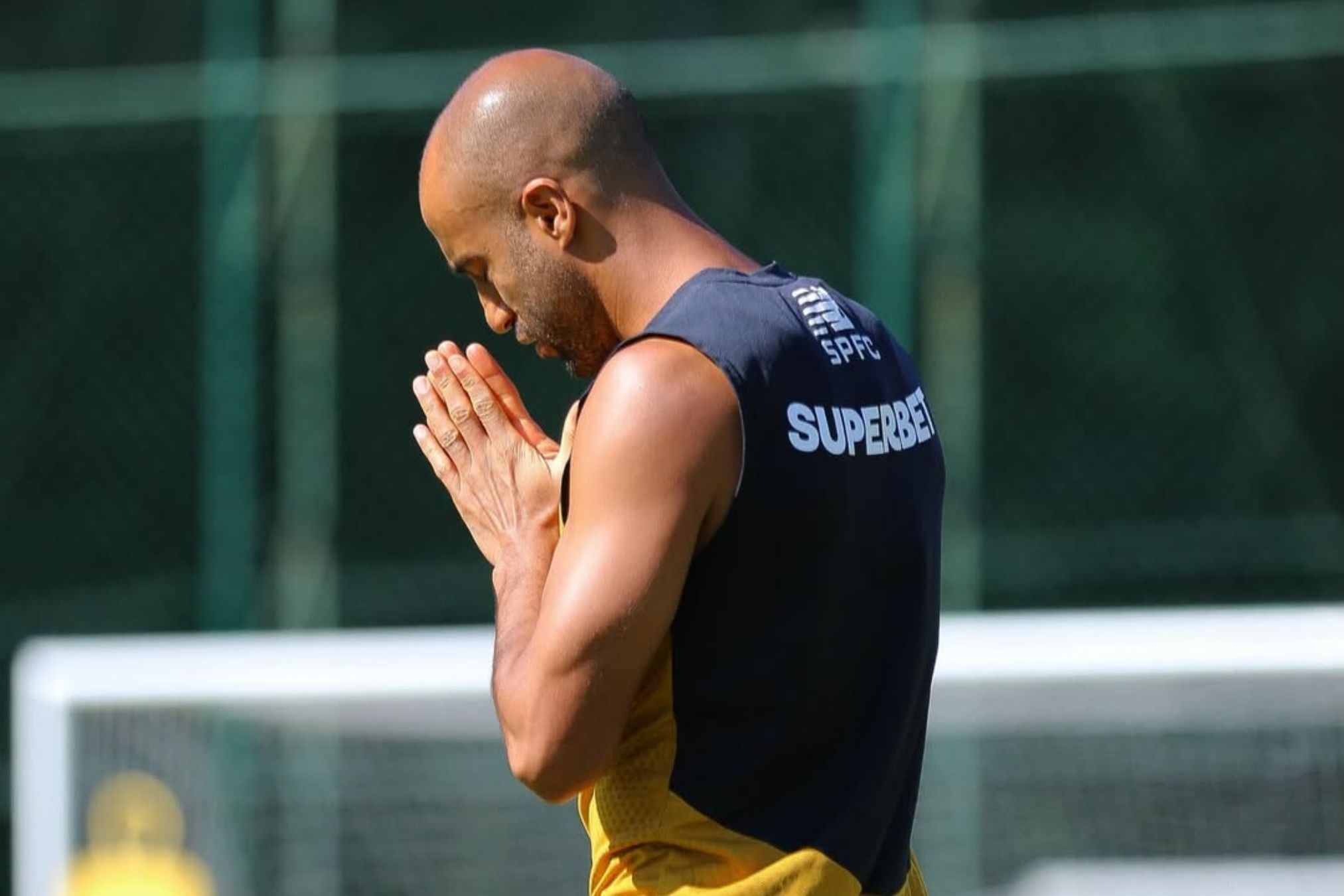 Lucas está no último ano de contrato com São Paulo em meio à lesão grave