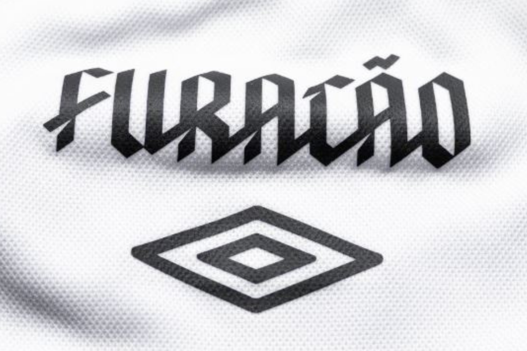 Athletico-PR lança uniforme com referência ao título da Copa do Brasil