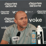 Técnico do Ceará aponta Atlético como 'terceira força' do Brasil após eliminação