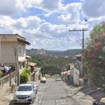 Homem é morto a tiros em Pedro Leopoldo; suspeito é preso fugindo pelos telhados