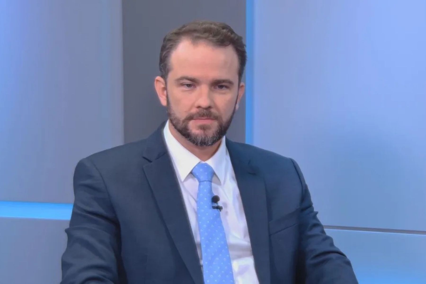 Durigan confirma novo bloqueio no orçamento para cumprir meta fiscal de 2026