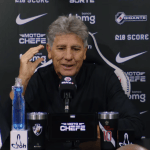 Renato Gaúcho fica na bronca após avanço do Vasco na Copa do Brasil: 'Gosta de sofrer'