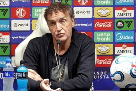 Cuca, técnico do Santos