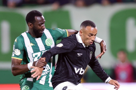 Com gol de Yannick Bolasie, Chapecoense venceu e eliminou o Botafogo da Copa do Brasil