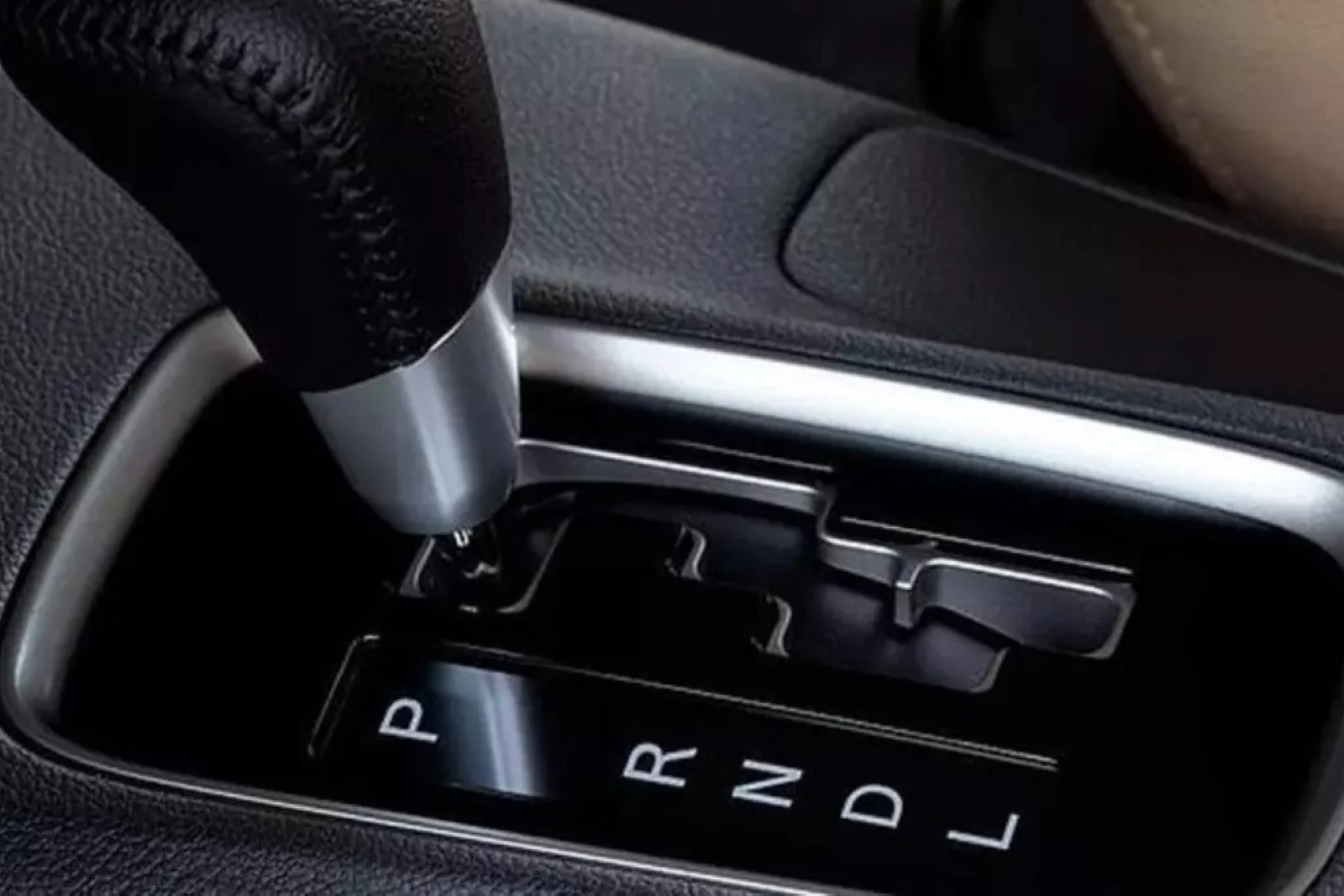 O que significa a letra 'L' no câmbio automático?