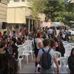 Greve dos professores em BH expõe sobrecarga histórica de mães