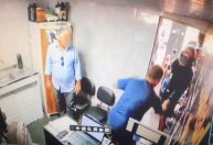 Vídeo: homens roubam bracelete avaliado em R$ 80 mil e arma de comerciante em BH