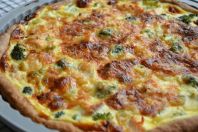 Veja como preparar torta cremosa de brócolis; receita tem 7 ingredientes e fica pronta em 40min