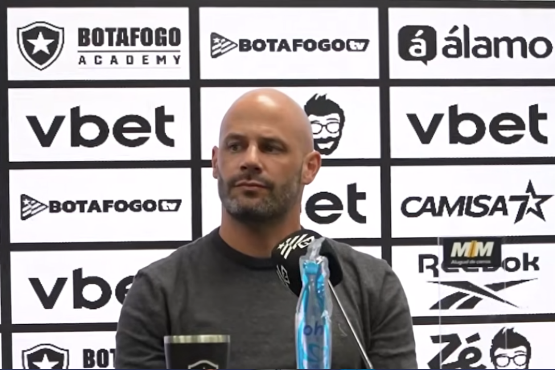 Franclim revê adversário da estreia e faz balanço do início no Botafogo
