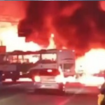 Protesto termina com ônibus incendiados em Guarulhos, na Grande SP; veja vídeo