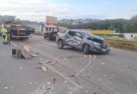 ‘Passou em câmera lenta’, diz motorista que teve carro atingido em engavetamento no Anel