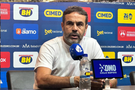 Artur Jorge, técnico do Cruzeiro, em entrevista coletiva no Mineirão