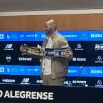 Weverton rasga elogios ao Grêmio após convocação e reage à surpresa na lista