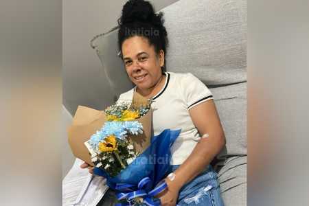 Mulher que foi jogada do penhasco pelo ex tem alta e passa primeira noite em casa