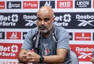 Santa Cruz apresenta novo treinador para substituir Claudinei Oliveira